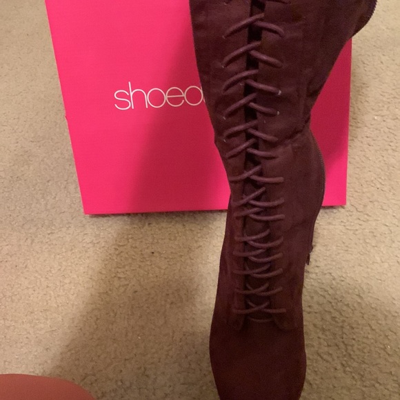 Burgundy Thigh High boots - Picture 4 of 5